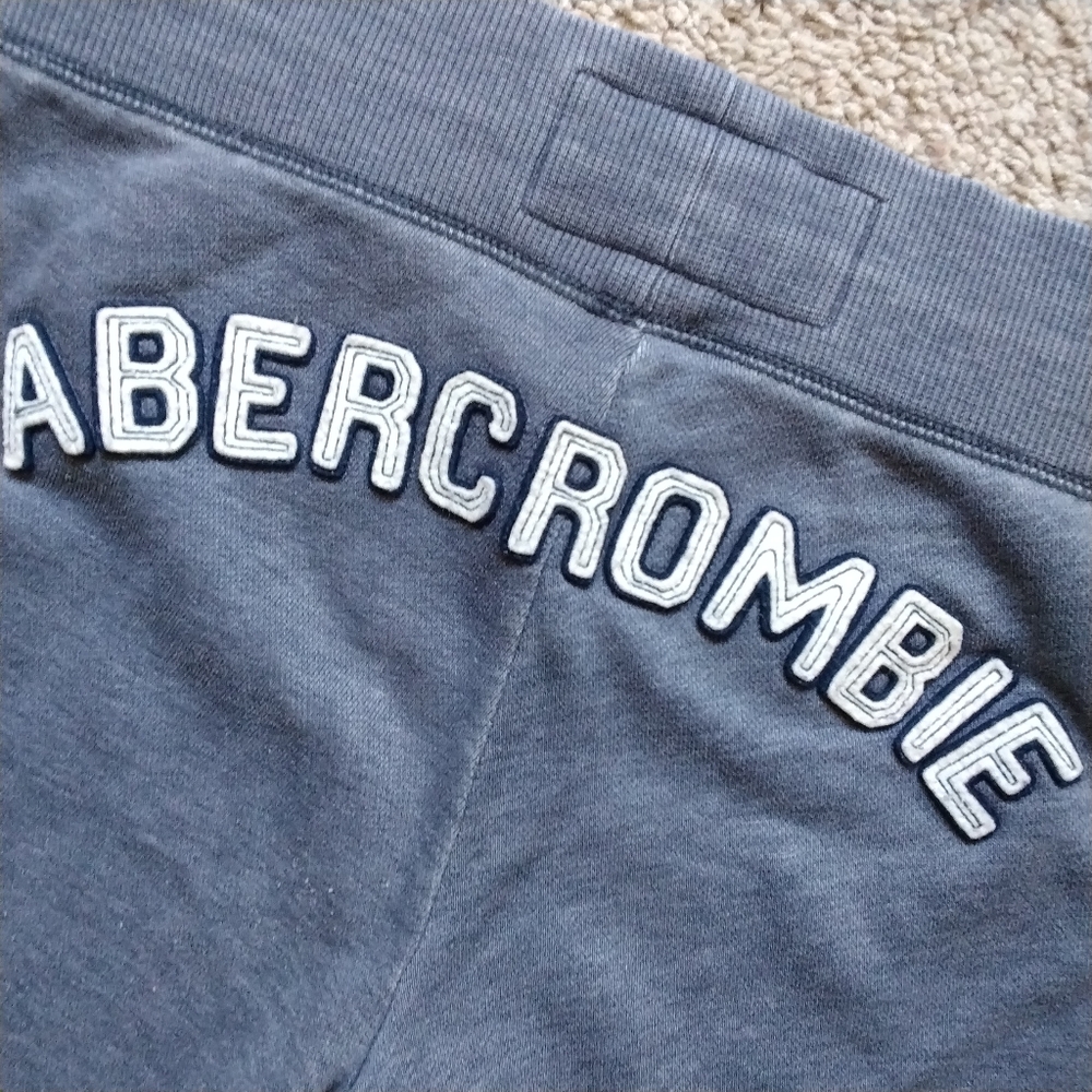 Abercrombie & Fitch Cropped Sweats (2) - Picture 11 of 14